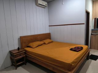 Kamasan House - 1