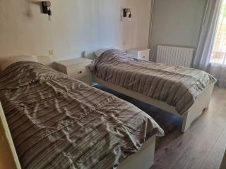 House with swimming pool, sleeps 12 - Sarlat-la-Canéda - 2
