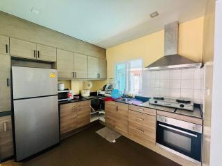 Baanlyn Poolvilla Pattaya - Bang Lamung - 7