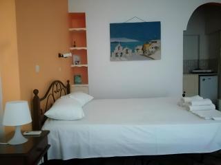 Vocamvilia Apartments - Kamari - 2