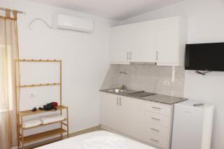 Andi's GuestHouse - Sarandë - 7