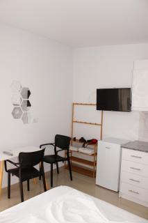 Andi's GuestHouse - Sarandë - 0