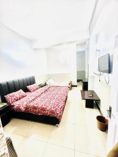 Paradise Rain Hotel - - 9