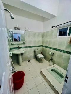 Paradise Rain Hotel - - 5
