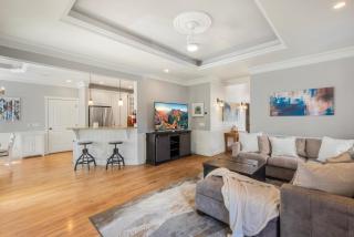 The Victorian off Main Street - 6