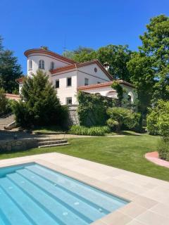 Espectacular Casa Chateau en el centro de Olot - Olot - 9