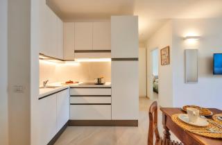 SISTERS' HOUSE - Varenna - 6