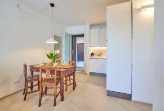 SISTERS' HOUSE - Varenna - 2
