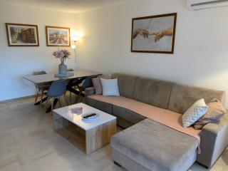 Superbe 2 pièces moderne refait à neuf, PISCINE ! - Antibes - 2