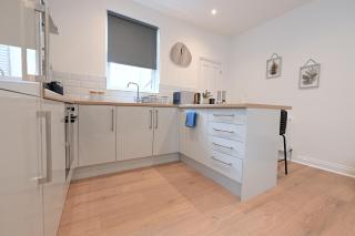 Bright & Large 3 Bed Flat in London - Londra - 5