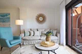 Increíble y Moderno apartamento Duplex con piscinas y preciosas vistas - Estepona - 4