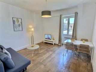 WonderHost, la Suite de Margot en hypercentre - Pau - 9