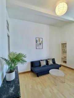 WonderHost, les volumes de Margot en hypercentre - Pau - 1