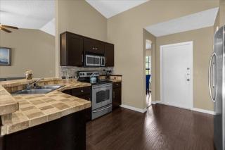 5Bd 2 Bath with Gameroom & Pool 1 story House - Orlando - 3
