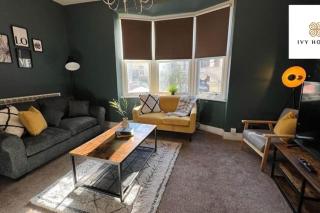 Central Three Bedroom Flat I Sleep Up to 9 Guests - Brighton & Hove - 0