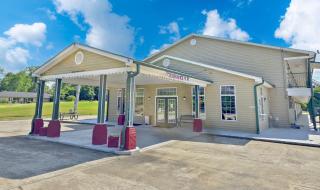 Garden Inn and Suites near Callaway Gardens Pine Mountain - 9