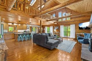 Hot Tub. Pool Table. Game Room. Fire Pit. Pets OK! - Edinburg - 3