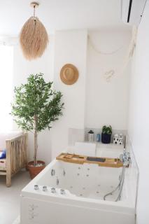 Loveroom Mykonos avec balnéothérapie - Tolone - 8
