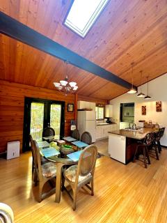 Volcano Hideaway Cabin as seen on HGTV - Volcano - 6