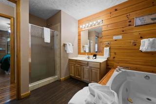 Fall Wonders - Dollywood at 2 min & Heated Pool - 5