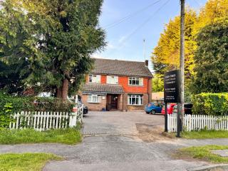 High Trees Guest House Gatwick - Horley - 0