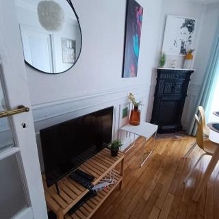 Authentic Parisien Suite -Paris historique/Metro - 4