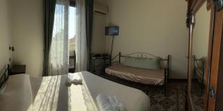 Golden house - 4