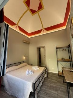 Golden house - 3