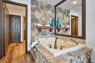 Ski in/out at Westgate, 2BR Condo, Resort amenities, Multiple Pools, Onsite Spa, & Restaurant 3912 - 3