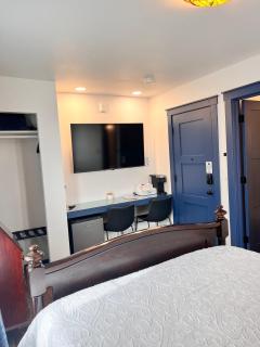 Werner Room 204, Hyland Hotel - 7