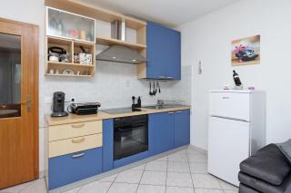 Apartments with parking space Krk - 21845 - 2