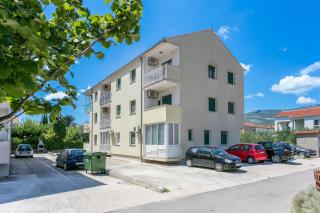 Apartments with parking spaces Kastel Stari, Kastela - 23052 - Kaštela - 0