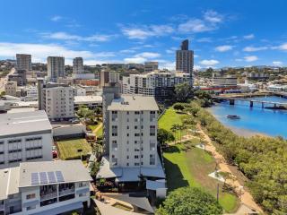 City Stadium Apartment on the Riverfront 38 - Townsville - 5