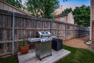 4 bed Grand Prairie Luxury House, Prime Location! - 5