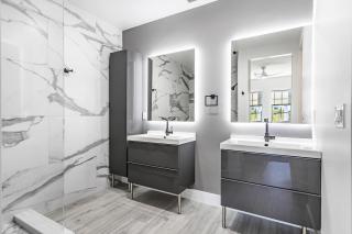 Chic & Cozy River District Townhouse - Fort Myers - 4