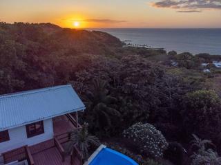 Apricari Villa / Luxury Views / 5 BDRM / Pool - Roatán - 2