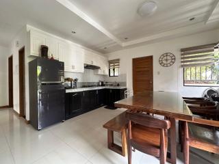 Bella Homes 6BR 4Bath near Rotunda - Tagaytay - 4