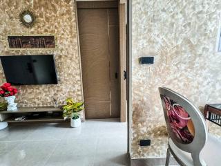 NEW! Riviera Ocean Drive Posh 1-BR KING Oceanview - 8