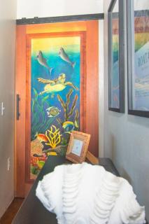 Apricari House Stunning Views 3 BDRM and Pool - 7