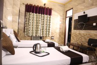 HOTEL P R Palace - 1