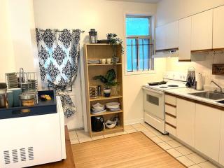 Vintage 2 bed 2 bath suite Distillery District - 7