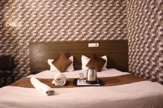 HOTEL P R Palace - 2