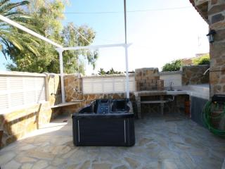 Basket, second home Comfortable Vacation Home - Miraflor - 5
