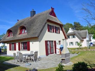 Aalhus Comfortable holiday residence - Glowe - 9