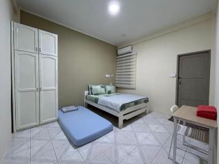 BS Home in Miri City - 3R2B House Pelita Commercial Centre - 1