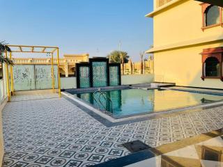 Pink Mahal Hotel & Resort - 9