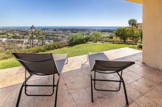 Sea Views and Garden in Hacienda Cifuentes - Estepona - 9