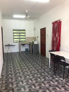 Homestay Idaman B B with 2 room aircond 2 Quen Bed and Not Sharing Room -Privacy - 2