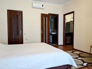 Helen Hotel - 4
