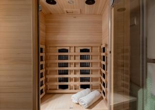 Stylish Natural Apartment with SAUNA - Heroes Square - 8